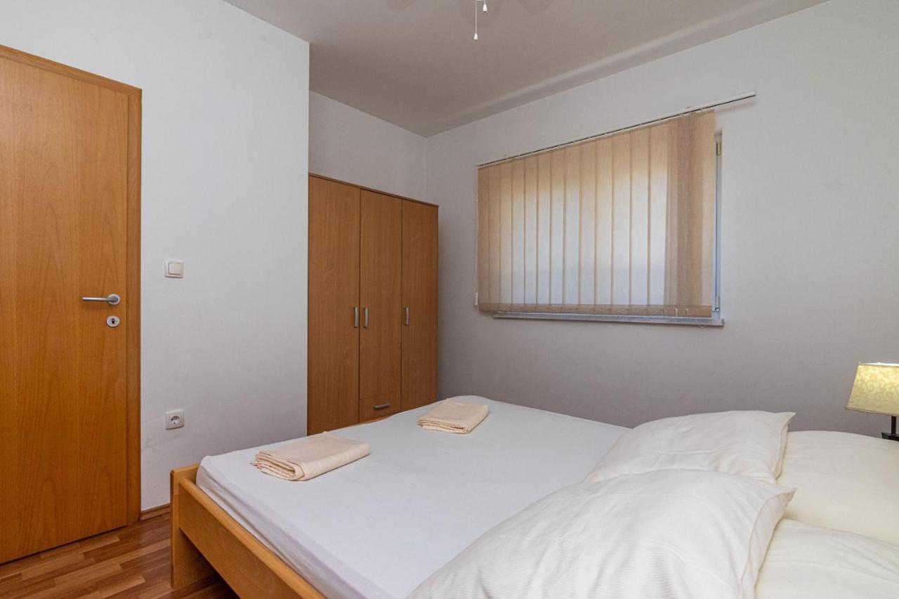 Apartments Janja โตรกีร์ ภายนอก รูปภาพ