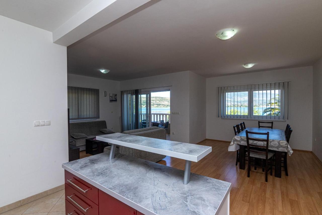 Apartments Janja โตรกีร์ ภายนอก รูปภาพ